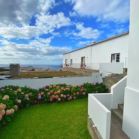 Casa Do Pisao - Cosy And Modern Two-Bedroom Townhouse Angra do Heroismo Exterior photo