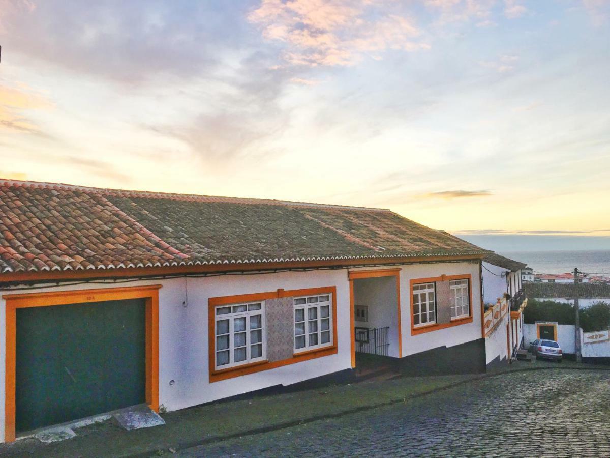 Casa Do Pisao - Cosy And Modern Two-bedroom Townhouse Apartment Angra do Heroismo